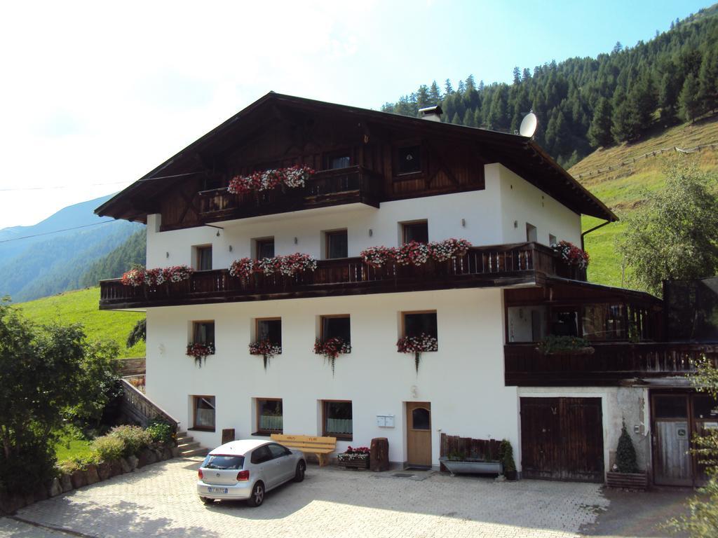 Hotel Haus Fliri Graun im Vinschgau Exterior foto