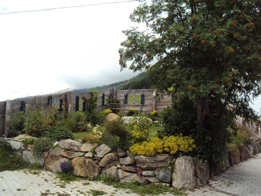 Hotel Haus Fliri Graun im Vinschgau Exterior foto