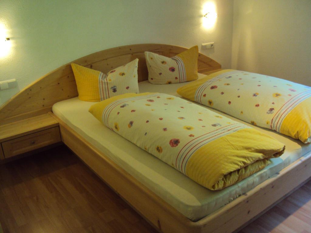 Hotel Haus Fliri Graun im Vinschgau Zimmer foto
