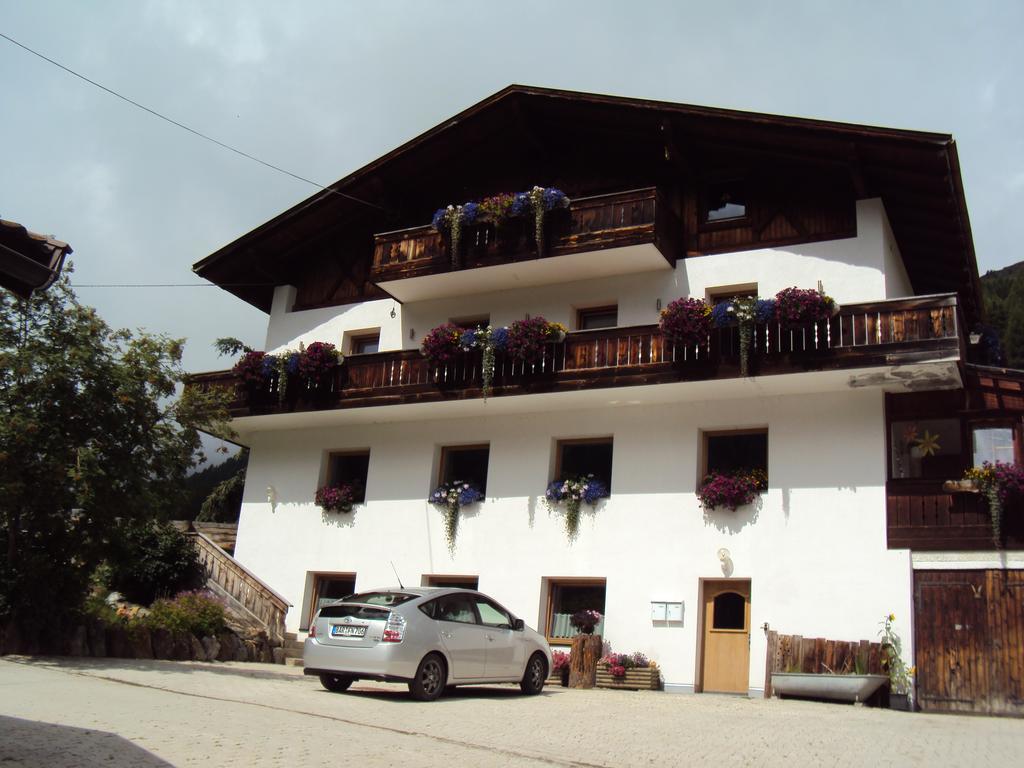 Hotel Haus Fliri Graun im Vinschgau Exterior foto