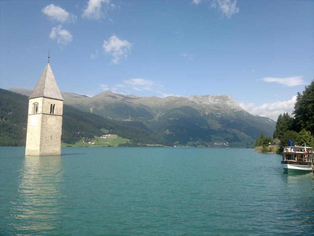 Hotel Haus Fliri Graun im Vinschgau Exterior foto