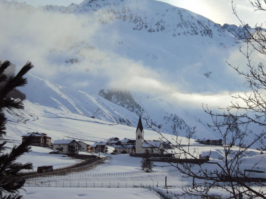 Hotel Haus Fliri Graun im Vinschgau Exterior foto