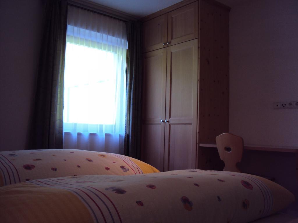 Hotel Haus Fliri Graun im Vinschgau Zimmer foto